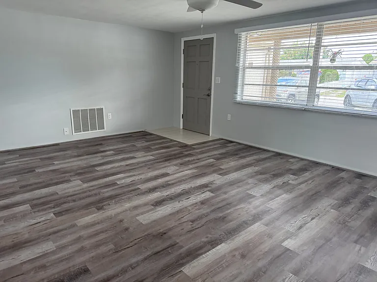 5714 Chipper Dr — Photo 16