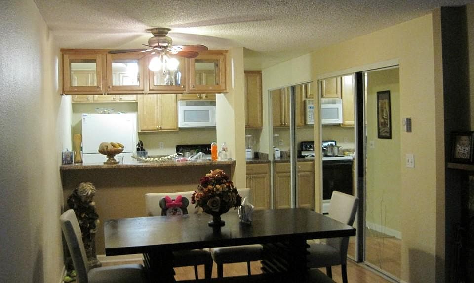 2nd image of 506 S 321st St APT 1D