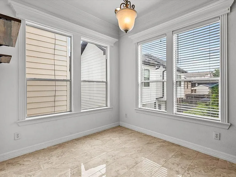 6118 Tyne St — Photo 14