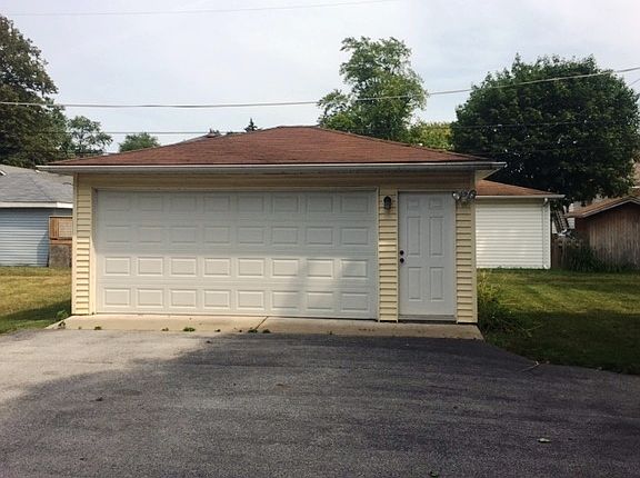 4th image of 16029 Wausau Ave