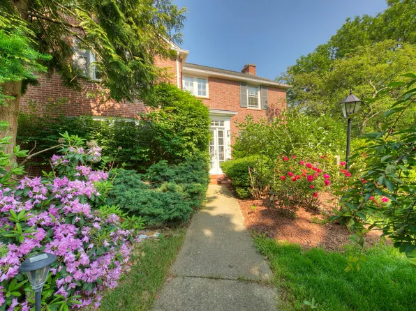 700 Avon Rd, Ann Arbor, MI 48104