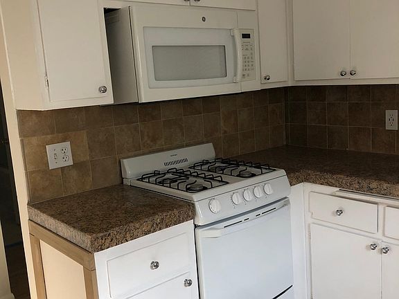 Comes with Gas Stove and Microwave