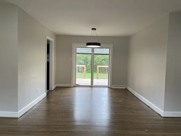 107 Chestnut Dr — Photo 8