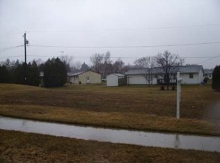 822 Viebahn St, Manitowoc, WI 54220