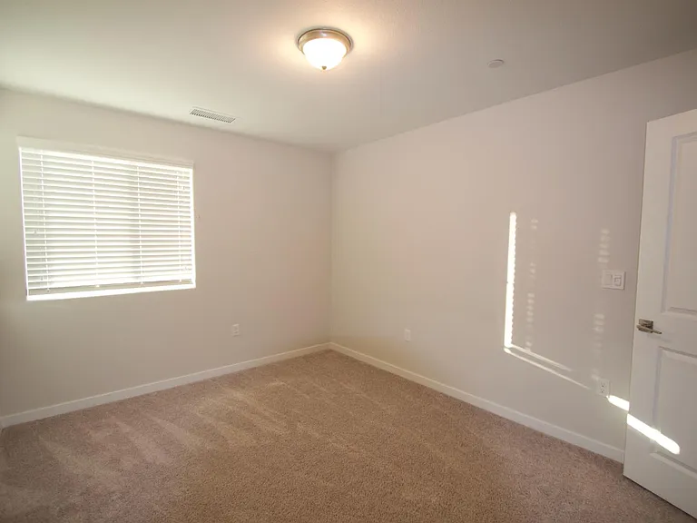 4154 Constance Rd — Photo 8