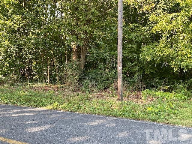 2nd image of Chisholm Rd