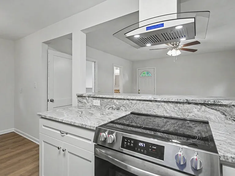 1221 Burlington Rd — Photo 21