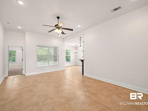 3rd image of 6044 Waterford Dr