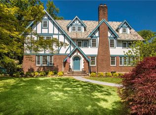 107 Crawford Ter, New Rochelle, NY 10804