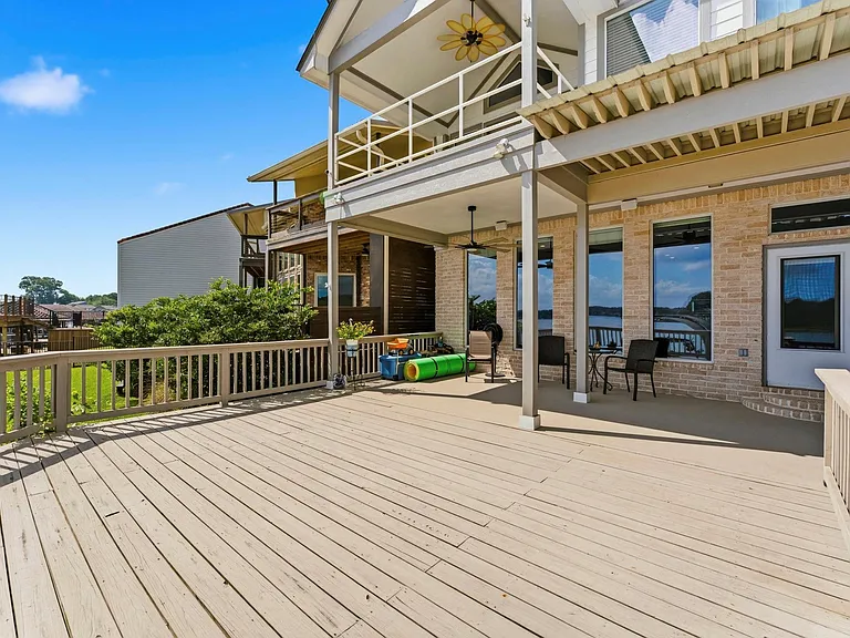 1208 Lake View Dr — Photo 15