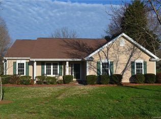 180 Tennyson Ct, Mooresville, NC 28115
