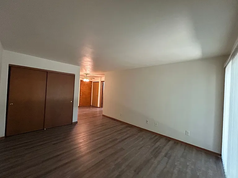 Beloit Brittany Apartments LLC — Photo 9