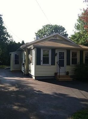 2nd image of 282 Rodman St