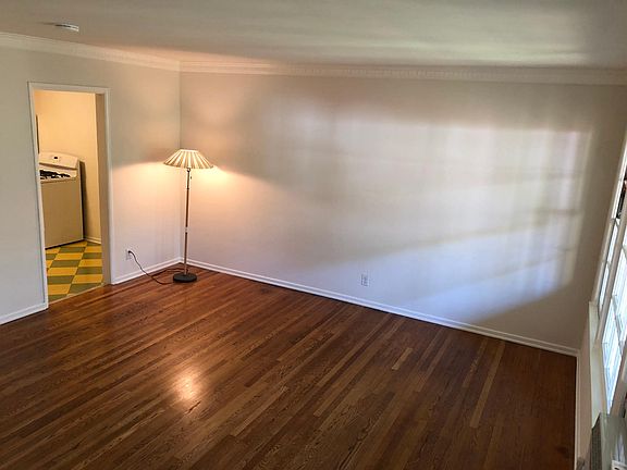 2nd image of 1507 Silver Lake Blvd