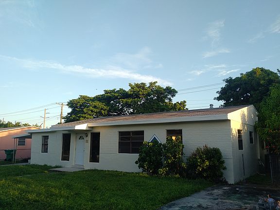 2nd image of 3331 NW 178th St