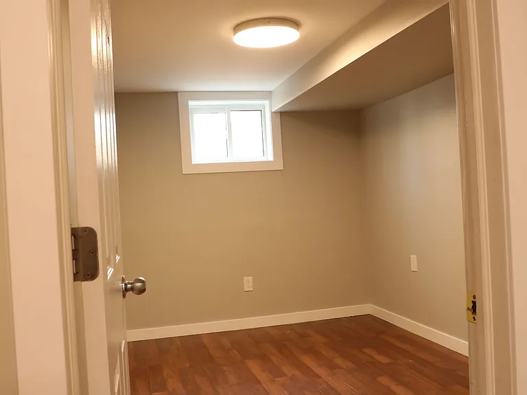 24 Flower St #BASEMENT — Photo 16