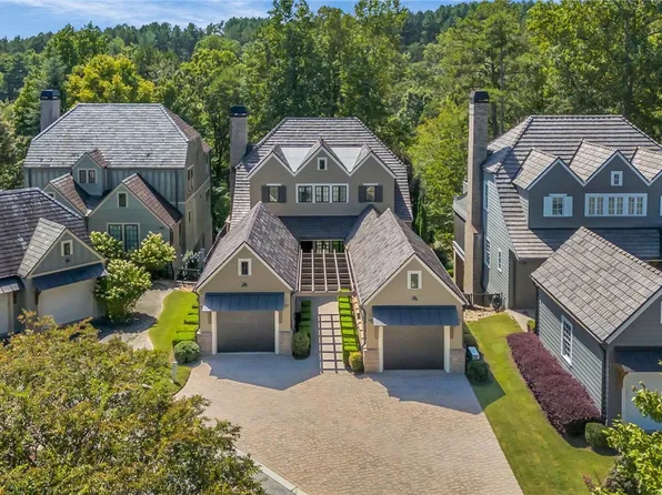 155 Village Point Dr, Sunset, SC 29685