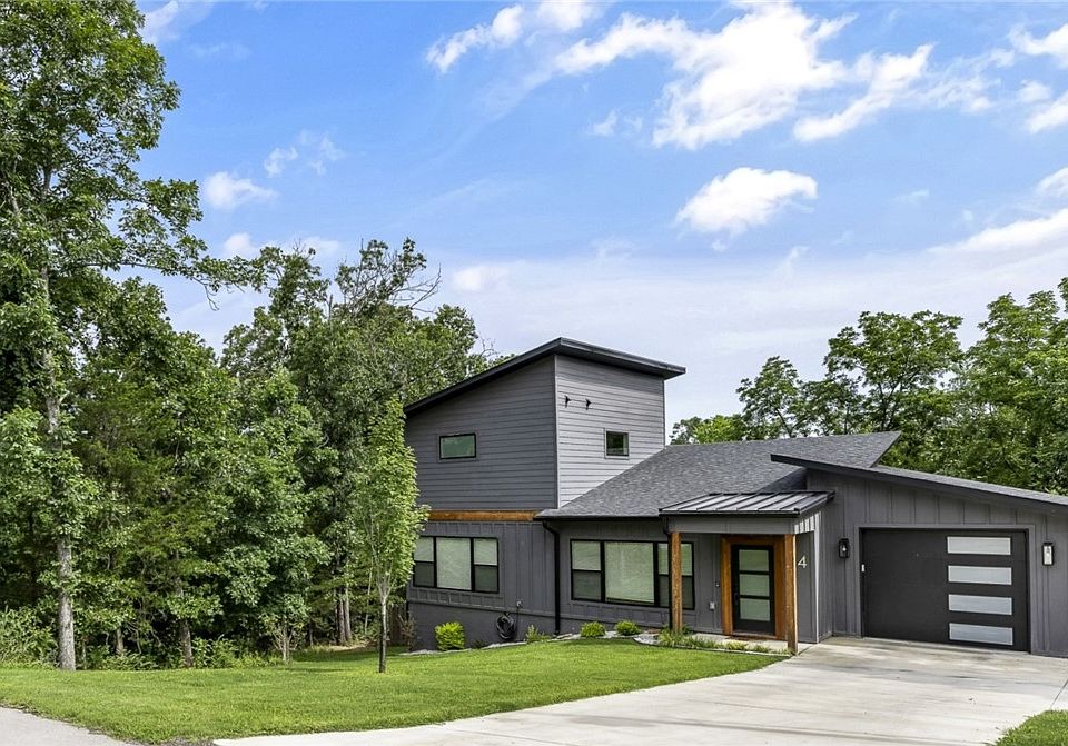 1st image of 4 Sable Ln