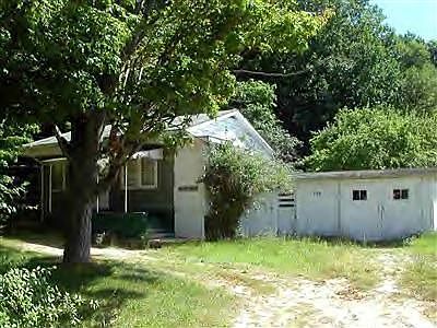 2nd image of 196 N Stiles Rd