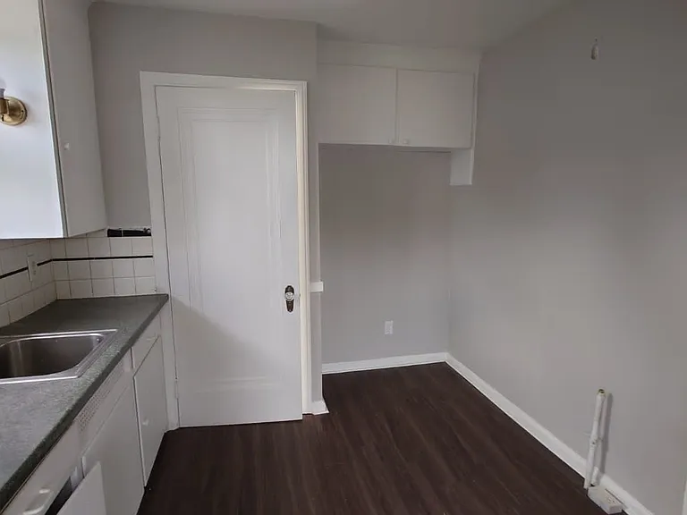 5263 Lodewyck St — Photo 10