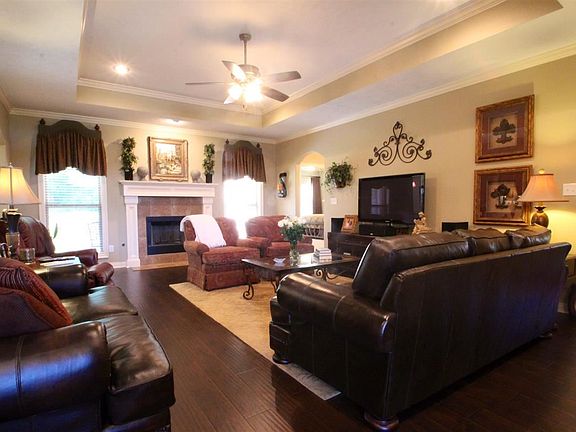 3rd image of 6713 Lawson Cir