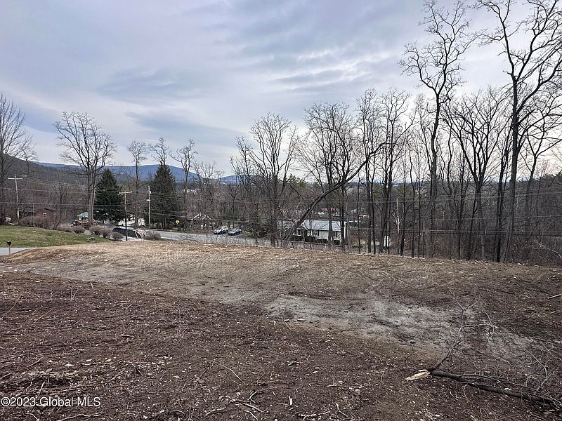 2nd image of L14 Kennedy Drive
