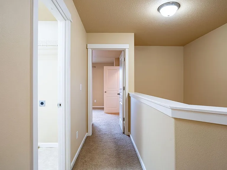 20487 Brentwood Ave — Photo 21
