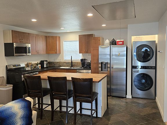 5th image of 6123 Shirley Ln