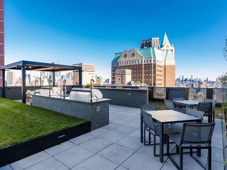 200 Montague St #14E — Photo 16