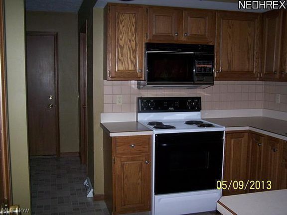 4th image of 230 Aspen Dr NW