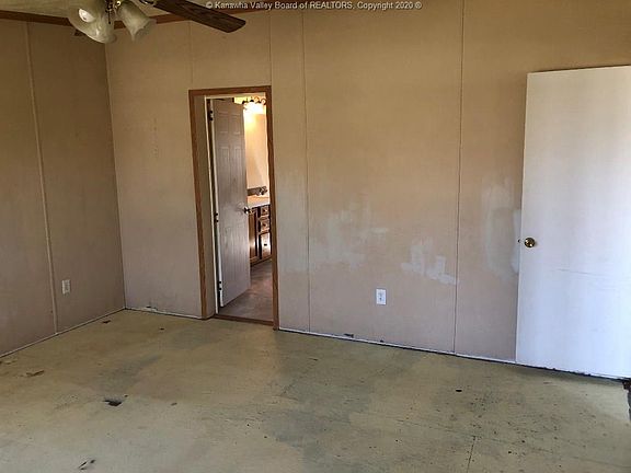 5th image of 17 Saratoga Ln