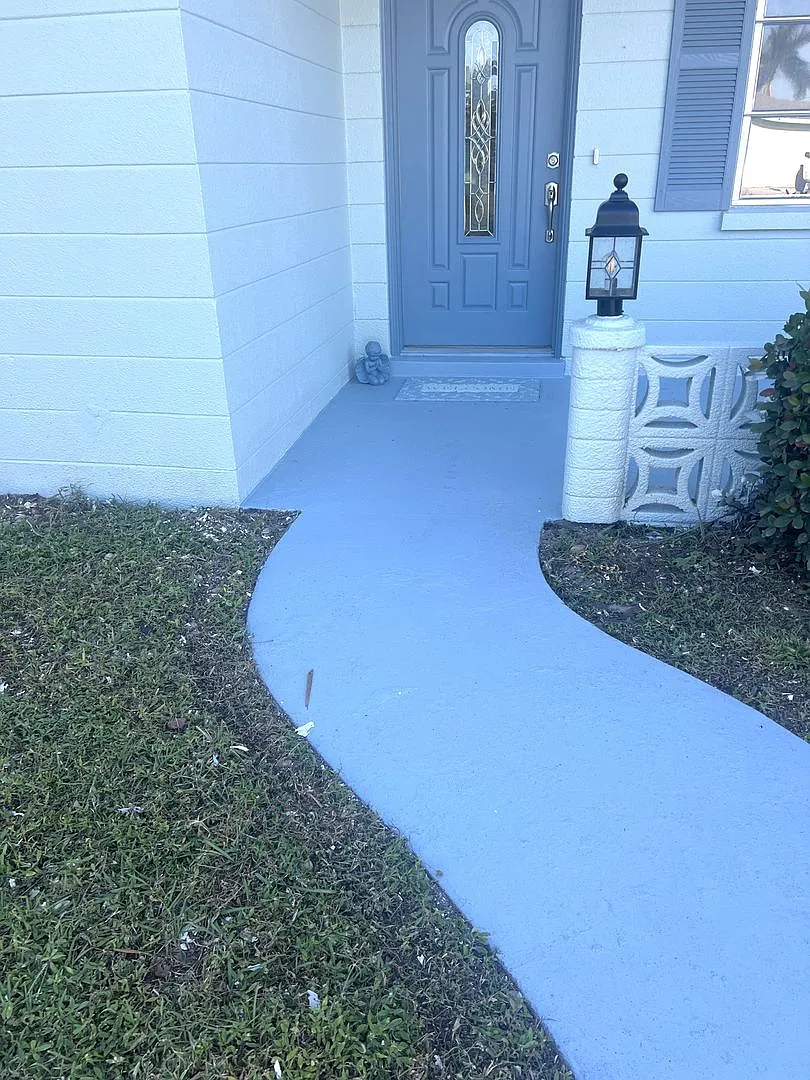 2BR/2BA Single Family Venice Gardens Home — Photo 3
