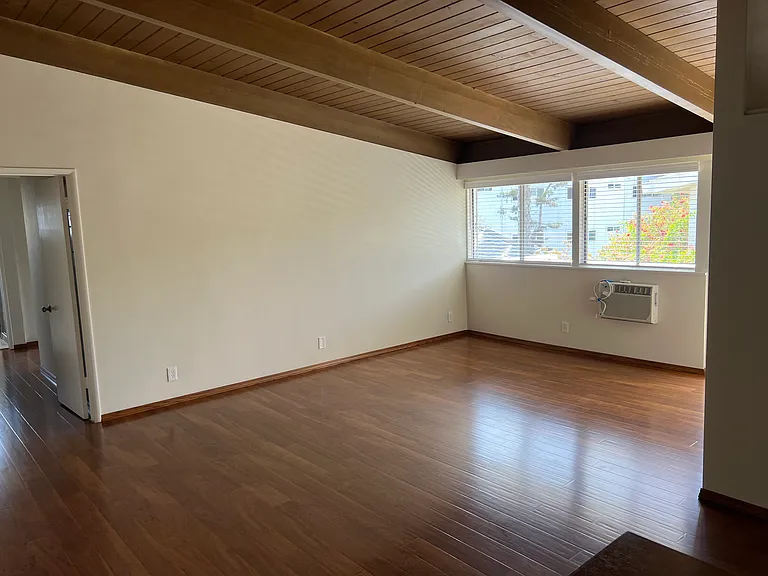 10539 W Valparaiso St — Photo 5