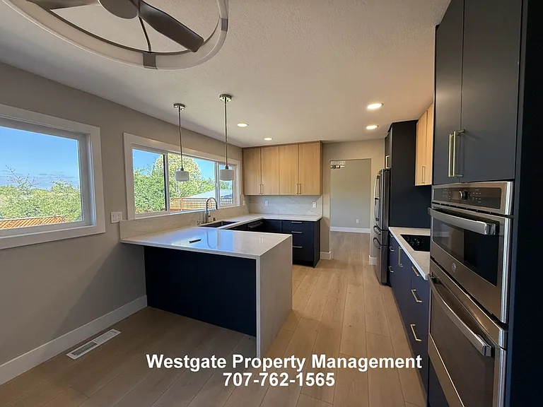 678 Holly Ave — Photo 5