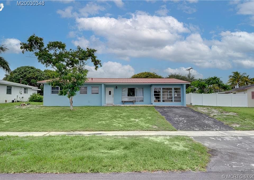 1st image of 371 Saturn Ave
