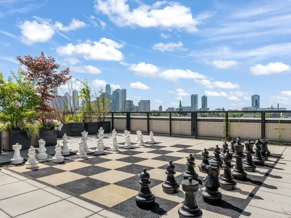 255 Brunswick Street image 2 of 27