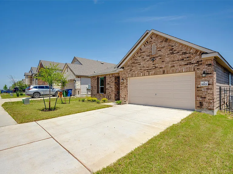 8203 Tranquil Glade Trl — Photo 4