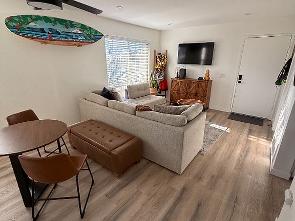 5th image of 23335 La Crescenta APT B
