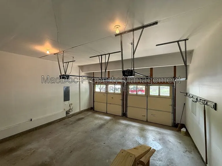 1404 Graham Dr — Photo 19
