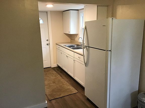 2nd image of 548 McPherson St