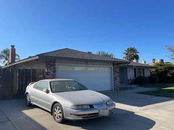 3rd image of 443 N Santa Monica St