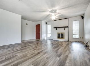 2224 Montclair Pl, Carrollton, TX 75007