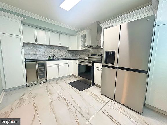 4th image of 14658 Balsam St