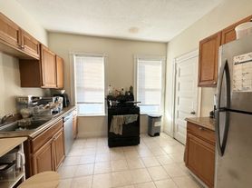 692 Columbia Rd