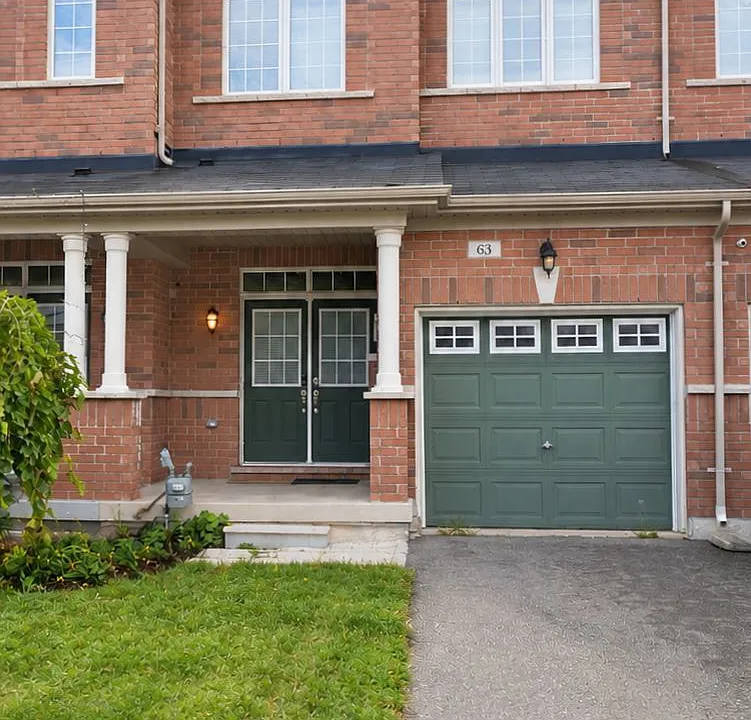 63 Forsyth Cres N