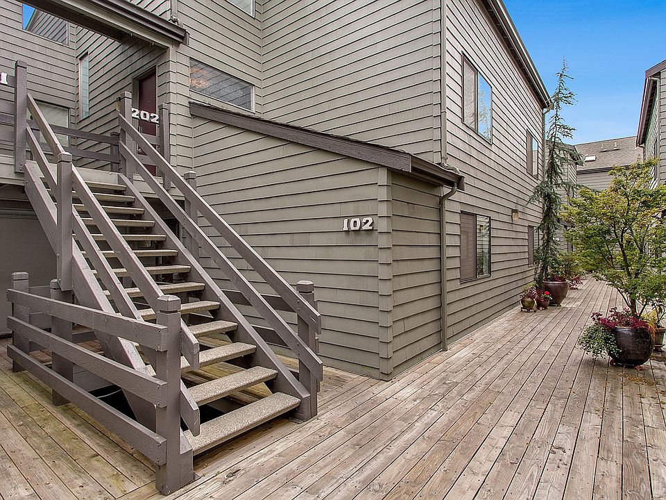 1st image of 4 Lake Bellevue Dr APT 102