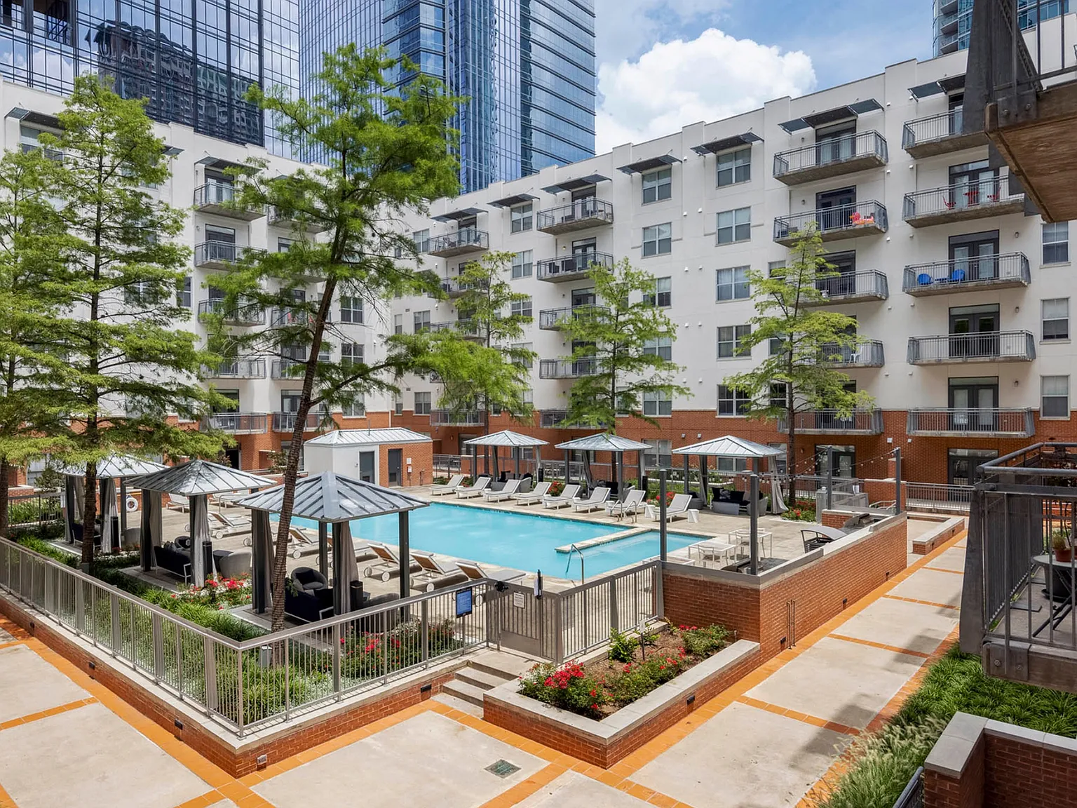 AMLI Downtown — Photo 1