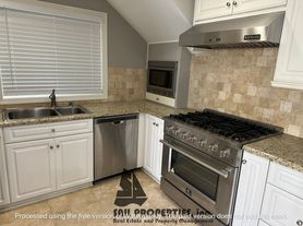 208 41st St, Newport Beach, CA