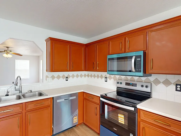 4512 Indigo Dr — Photo 7