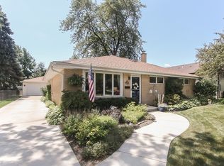 252 Tee Ln, Bloomingdale, IL 60108